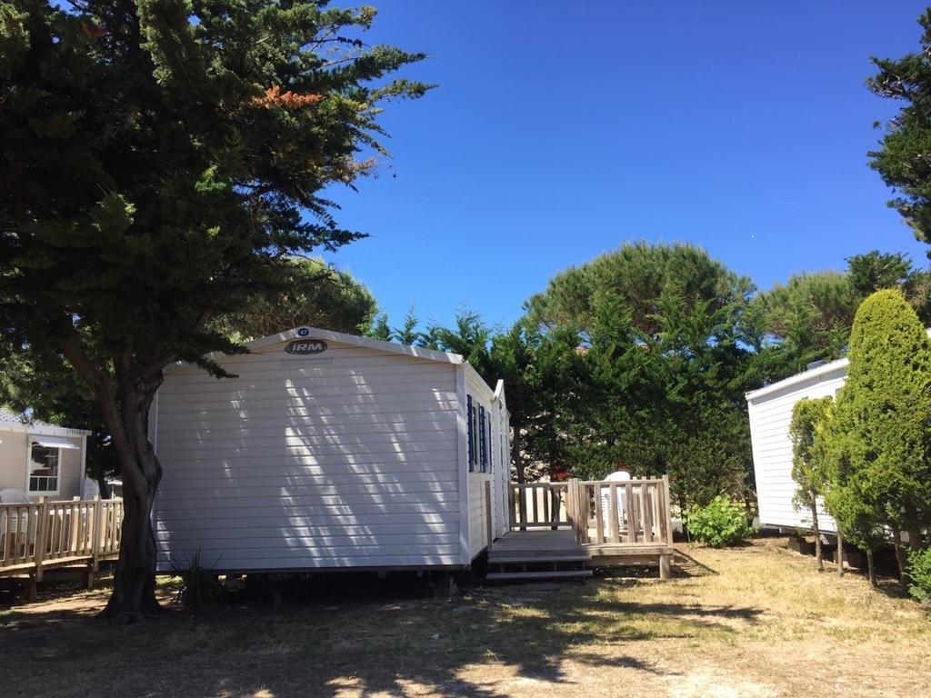 Camping Barataud Saint-Denis-dʼOléron Exterior foto